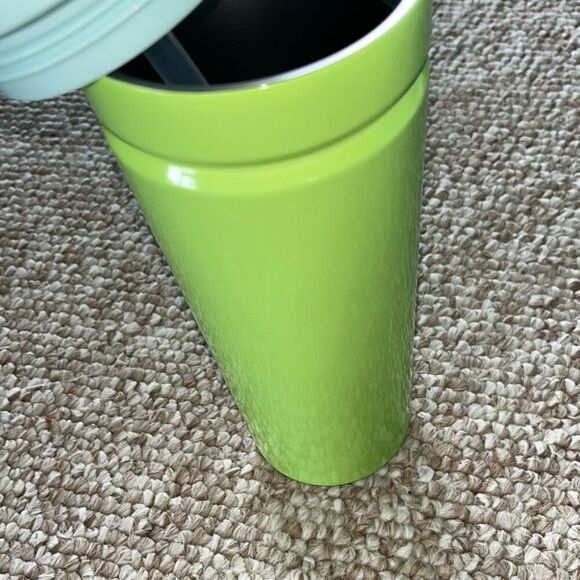 NWOT Starbucks 2025 Lime Green With Blue Twist-To-Seal Leakproof Straw Lid Cold - Picture 12 of 12